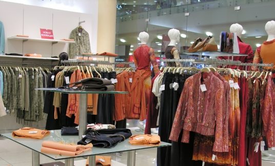 Stable en 2015, le marché du prêt-à-porter féminin redémarre en 2016